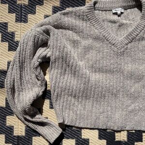 Madewell Heather Gray V-Neck Cropped Puff Sleeve Sweater